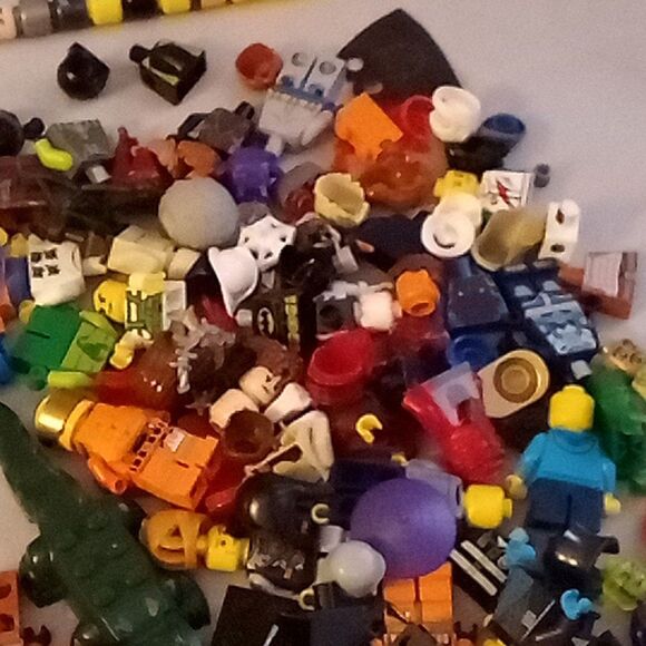 Lego Minifigure Parts Accessories Pieces Bulk Minifigures Mixed Lot WYSIWYG - Picture 4 of 8
